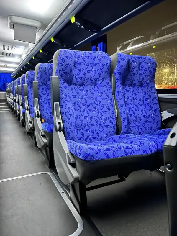Autobús - 48 y 50 Pasajeros - Imagen 3