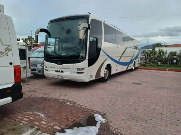 Autobús - 48 y 50 Pasajeros